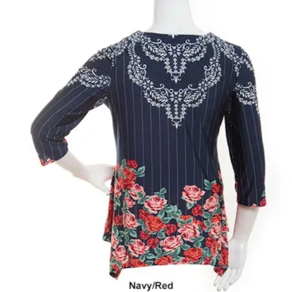 5/$25Zac & Rachel top - Picture 2 of 6